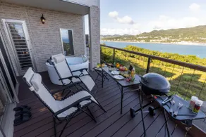 Serenity - A rental stay overlooking the blue sea and morning sun, and the ships in the harbor - Image 5