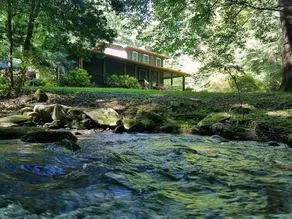 Cowboy Cabin - Creekside Firepit, Pool Table, Games + Large Screened-In Porch - Image 5