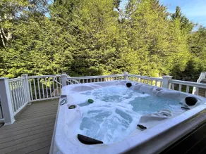 Trailsedge at Mt Snow- Ski on/off. Hot tub. - Image 3