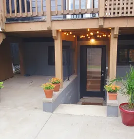 Owl Haven: Urban Retreat - Image 3