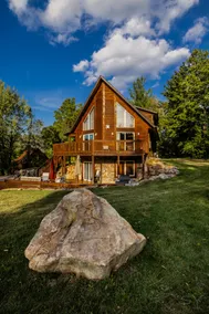Devils Lake Escape-5 Bedrooms-5 bath-Sleeps 14-16 - Image 2