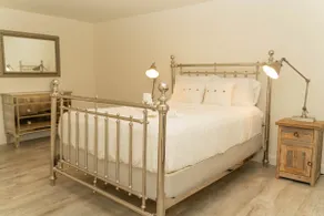 Min to Beach/min to Aventura Mall/close to Wynwood - Image 4