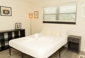 Min to Beach/min to Aventura Mall/close to Wynwood - Image 5