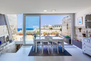 Valletta Bastions Seafront House - Image 2