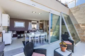 Valletta Bastions Seafront House - Image 4