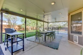 5BR Oasis w/ Pool, Hot Tub, Sauna & Putting Green - Image 5
