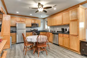 Omaha Urban Oasis: Chic Converted Garage Casita - Image 4