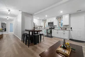 〽️ Sunrise Waterfront Cottage Wheelchair friendly - Image 2