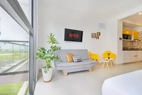 Exceptional Suite I Beach I Stellar I Fast WiFi - Image 4