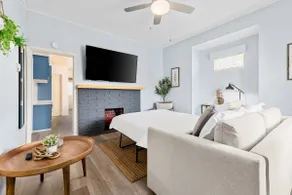 Vancouver 3-Bed House with Parking, Sleeps 8 - Image 5
