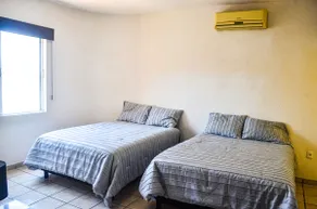 Super detached house located in Tampico - Image 5