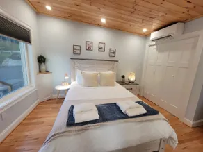 Winnipesaukee Lakefront Luxury unit #8 w Hot tub - Image 4
