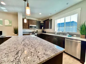 Riverside Retreat-Luxury Living - Image 2