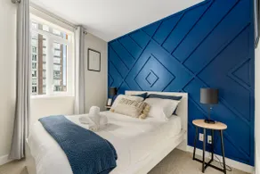 Deluxe Yaletown Escape | Sleeps 6 | AC | Parking - Image 2