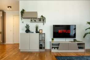Chic Urban Living: 1BR with Parking near Romexpo - Image 5