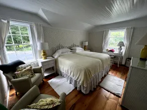 Beautiful Private Victorian Home - Image 3