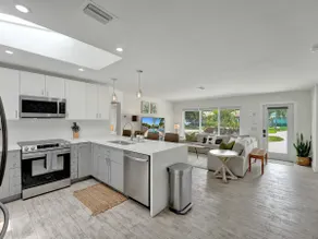 Beachside Haven | Pool & BBQ | 6 min to Beach - Image 3