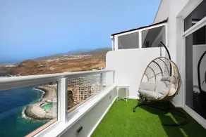 Beachfront Seaview Oasis - Private Terrace & Panoramic Ocean Views - Image 3