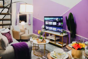 Stylish Clifton Loft • King Bed • Family Friendly - Image 4