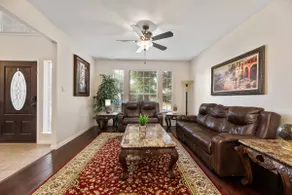 Lavish secluded Home; Heated Pool, Hot Tub & Grill - Image 4