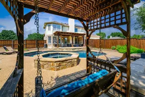 Lavish secluded Home; Heated Pool, Hot Tub & Grill - Image 2
