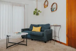 Lincoln's Homey Nook | 2 Bed/1 Bath Home - Image 2