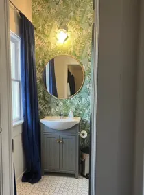 Uptown Bungalow - Image 5