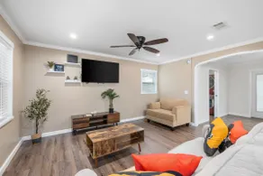 Cave Country Retreat | Cozy Oasis Near Downtown - Image 2