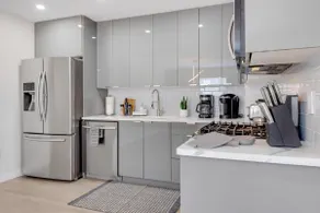 Stylish 3 bed/2bath close to NYC - Image 4
