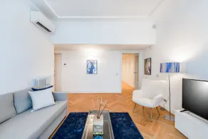 Bright 120 sqm apartment in Sant'Ambrogio - Image 2
