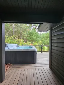 Hot tub/Heated pool/ Fireplace/ Firepit/Hiking - Image 4