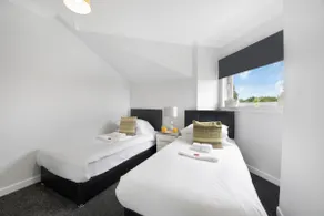 PREMIER - Clydesdale Apartment - Image 4
