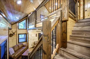 Bear with Me Cabin in Broken Bow - Image 2