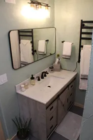 Sunflower Haven: Renovated, Mtn view, <1mi to town - Image 5