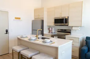 Modern Suite Retreat @ SoHa No 2 - Image 3