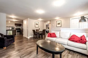 Casa Young I - Kentville Suite - Image 2