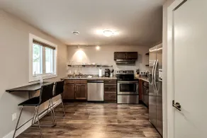 Casa Young I - Kentville Suite - Image 3