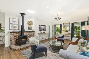 Country House Bundanoon Village - Image 2