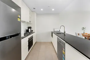 Oversized Unit - Prime Location - Image 2