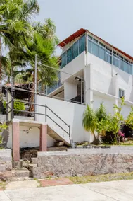 Loft with a panoramic view of Santa Barbara. - Image 2