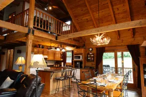 Cozy Log Cabin Secluded haven off the IA River - Image 3