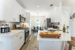 Bachelorette Pad: 4BR, 9 Beds, Hot Tub, Yard Games - Image 5