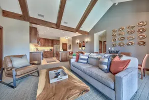 Zalanta Heavenly gondola apartment - Image 4