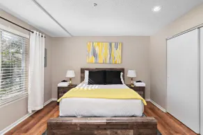 Townhouse in Lenexa by YDSH GuestMind - Image 3
