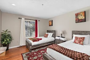 Townhouse in Lenexa by YDSH GuestMind - Image 4