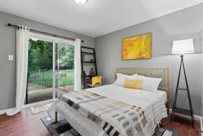 Cozy town house - fenced backyard - Barnhart - Image 5