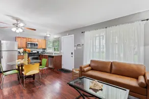 Cozy town house - fenced backyard - Barnhart - Image 2