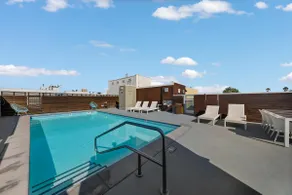 Ocean Jasper | Rooftop Ocean View Pool Gym Parking - Image 2