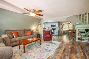 Cameo Treehouse Chalet w/ HOT TUB and Pet Friendly - Image 4