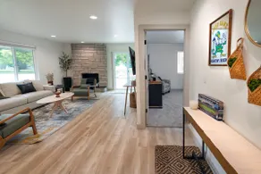 Stroll to Notre Dame, Sleeps 10 - Image 2